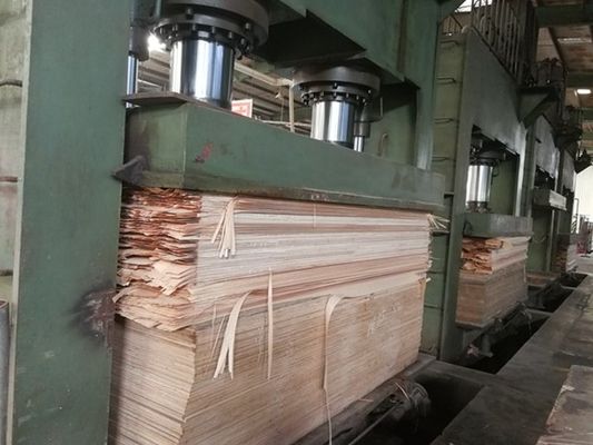 Folha de Veneer de Madeira Fantástica Santos de Madeira de Rosewood 2050-3200mm Para Instrumento Musical China Factory