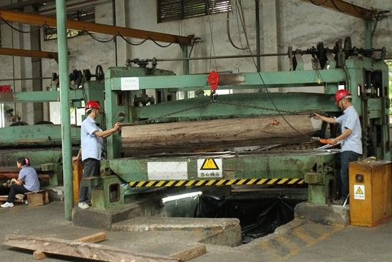 Folha de Veneer de Madeira Fantástica Santos de Madeira de Rosewood 2050-3200mm Para Instrumento Musical China Factory