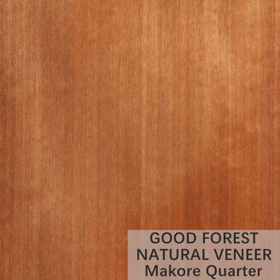 A coroa de madeira natural do folheado de Makore da cor cortou o serviço personalizado grão