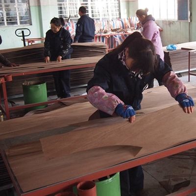 Novo Design de Folheado de Madeira Fumada Artificial SW-L739N/L743N 0,55mm de Espessura Para Face de Mobiliário