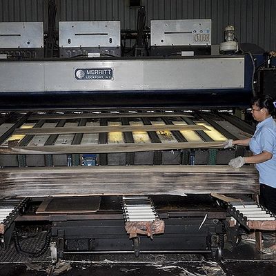 A madeira natural ocidental da zebra de África folheia Zebrano que a coroa cortada lisa cortou de alta qualidade para o carro China interior faz