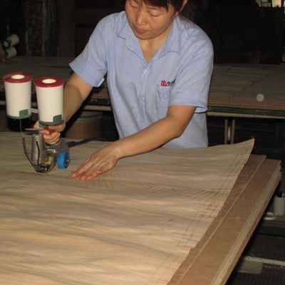 Folheado baseado 2440x1220mm da madeira de Makore do painel do MDF da base/placa do cartão/partícula