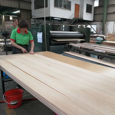 Folheado baseado 2440x1220mm da madeira de Makore do painel do MDF da base/placa do cartão/partícula