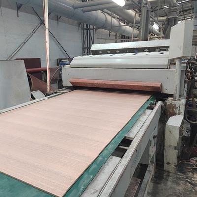 Painéis de decoração de grão reto folheados de madeira de olmo natural com placa de partículas de mdf sem tinta para móveis