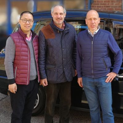 Novo design de folha de revestimento de madeira de carvalho chinês projetada NCO-L891N/L268N 0,3 mm revestido para o rosto do gabinete