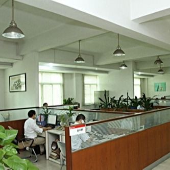 Novo design de revestimento de madeira de cedro artificial FCW-L146N/L246C Técnicas de corte de fatias 2 * 8 polegadas para o rosto do gabinete