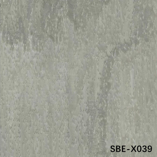 Cores cinzentas 0,30 mm Espessura revestimento de madeira de engenharia para portas interiores